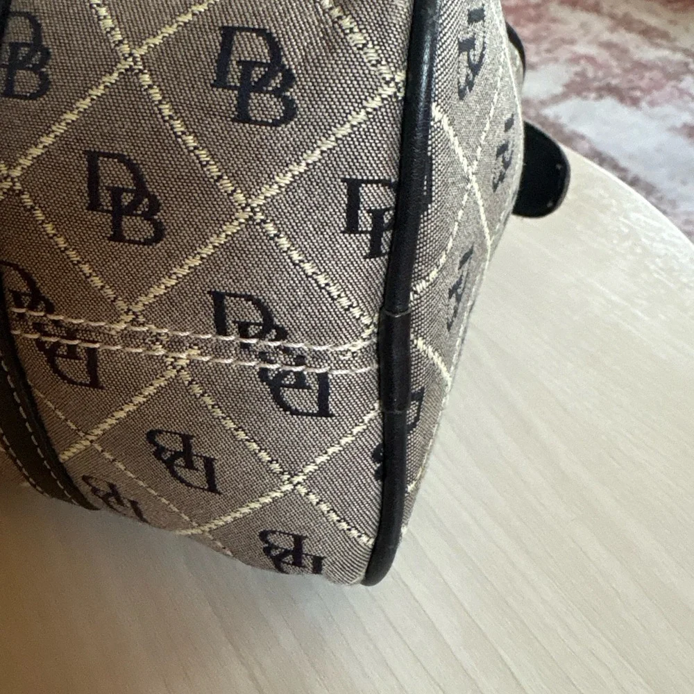 Dooney & Bourke Black and Tan Shoulder Bag Set - Picture 6 of 10